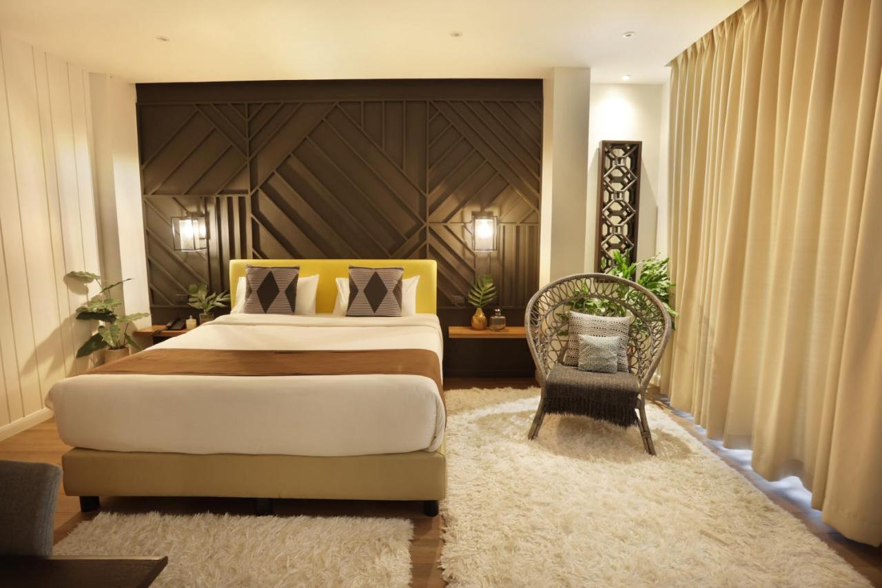 The Bourke Hotel Davao Exterior photo