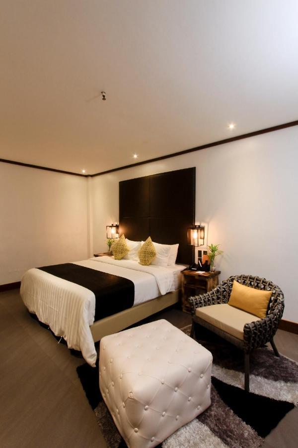 The Bourke Hotel Davao Exterior photo